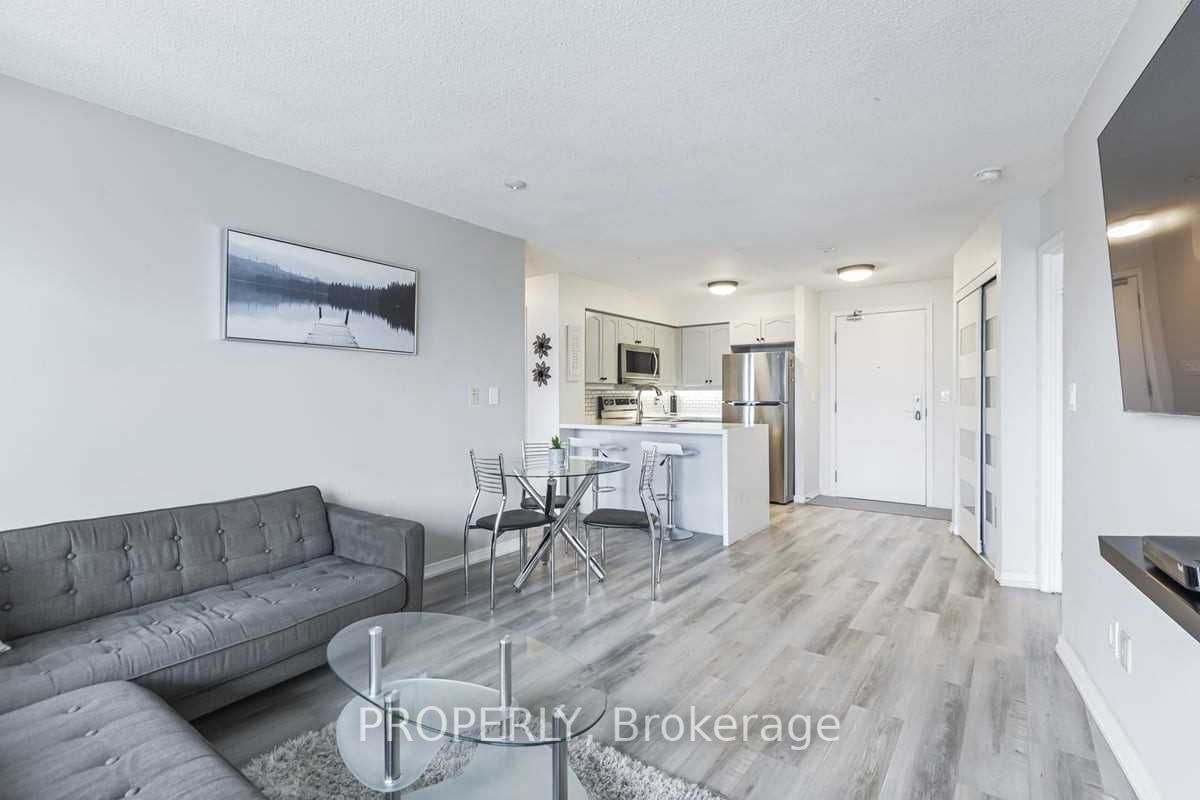 18 Valley Woods Road, #808