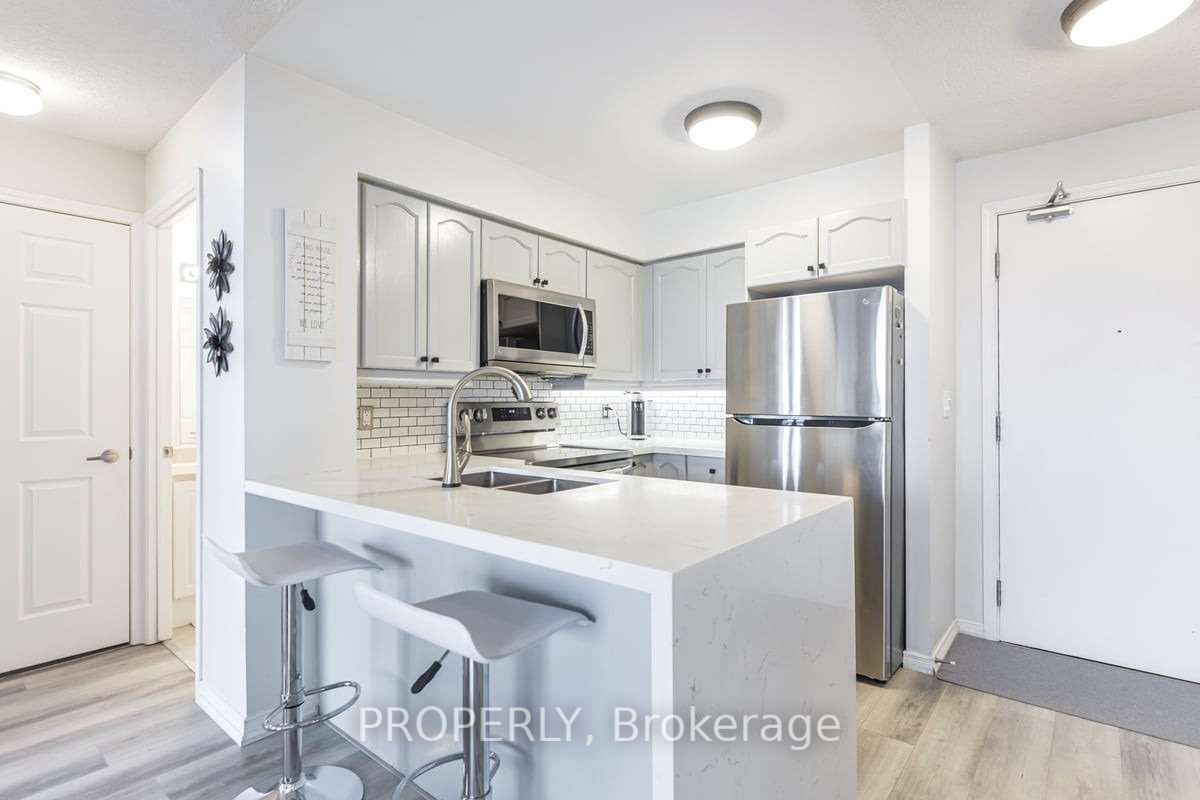 18 Valley Woods Road, #808
