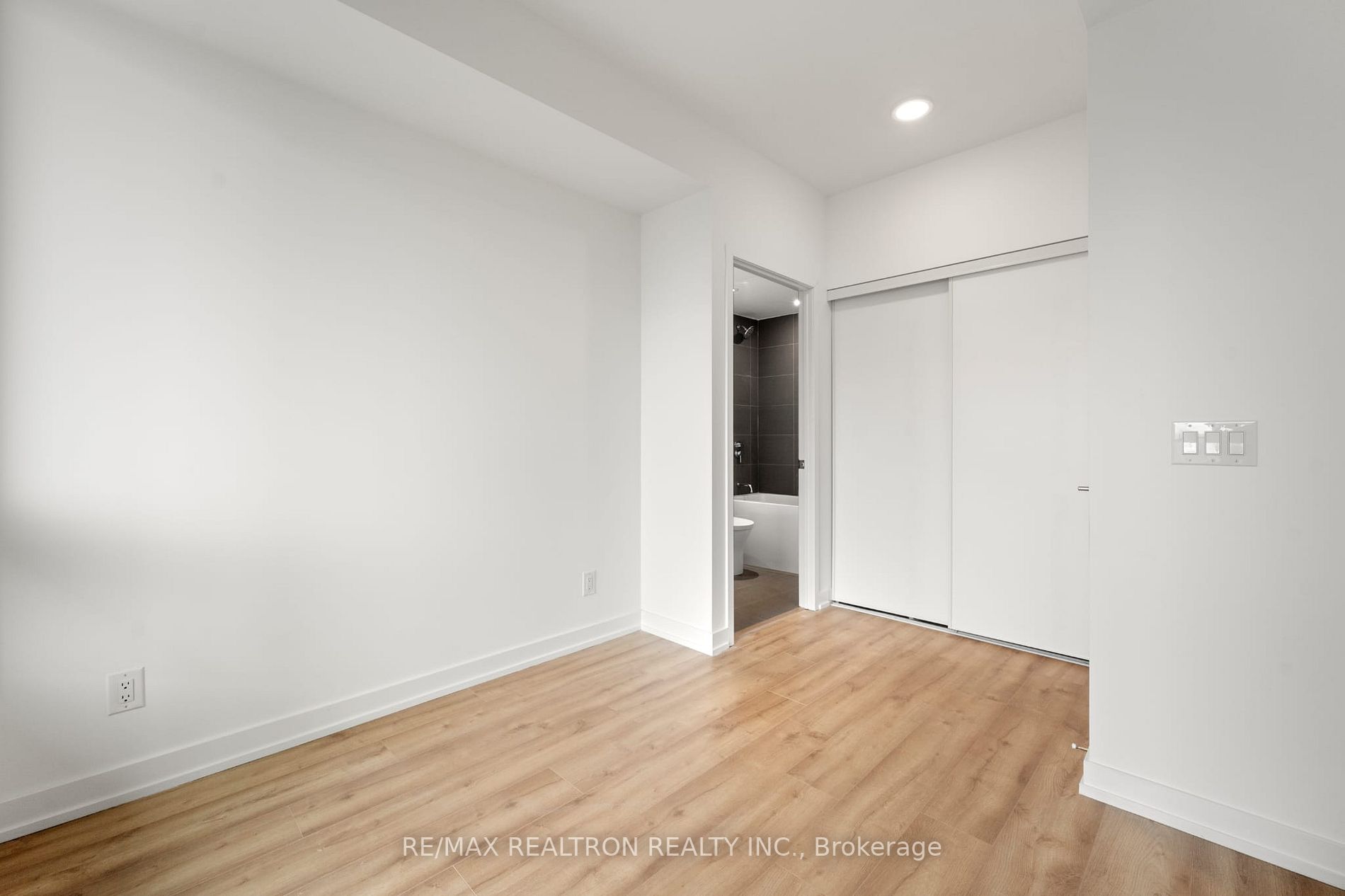 135 East Liberty St, #1905