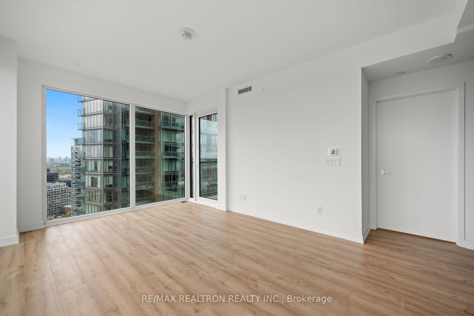 135 East Liberty St, #1905
