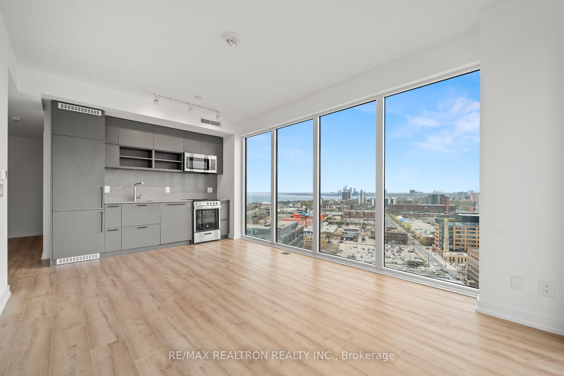 135 East Liberty St, #1905