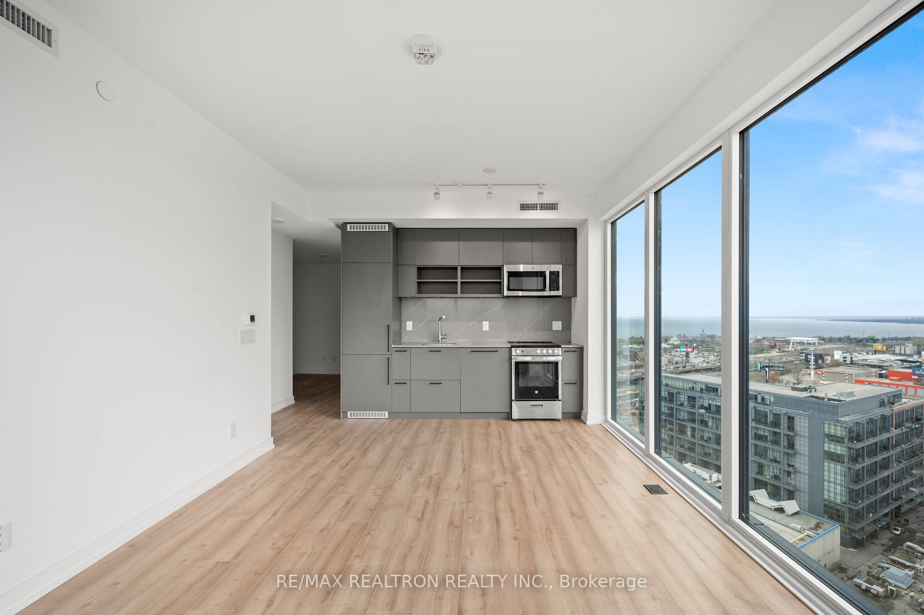 135 East Liberty St, #1905
