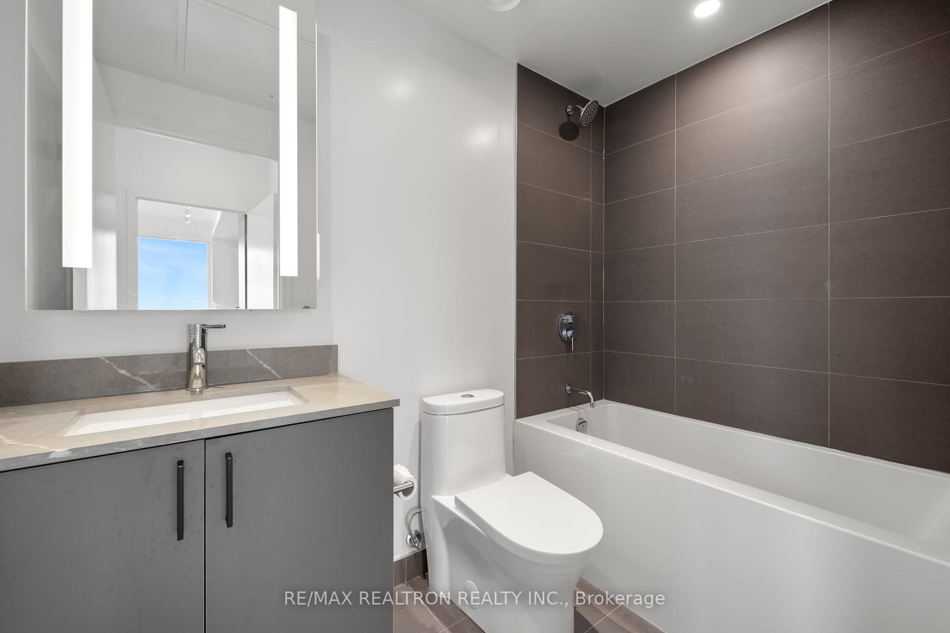 135 East Liberty St, #1905