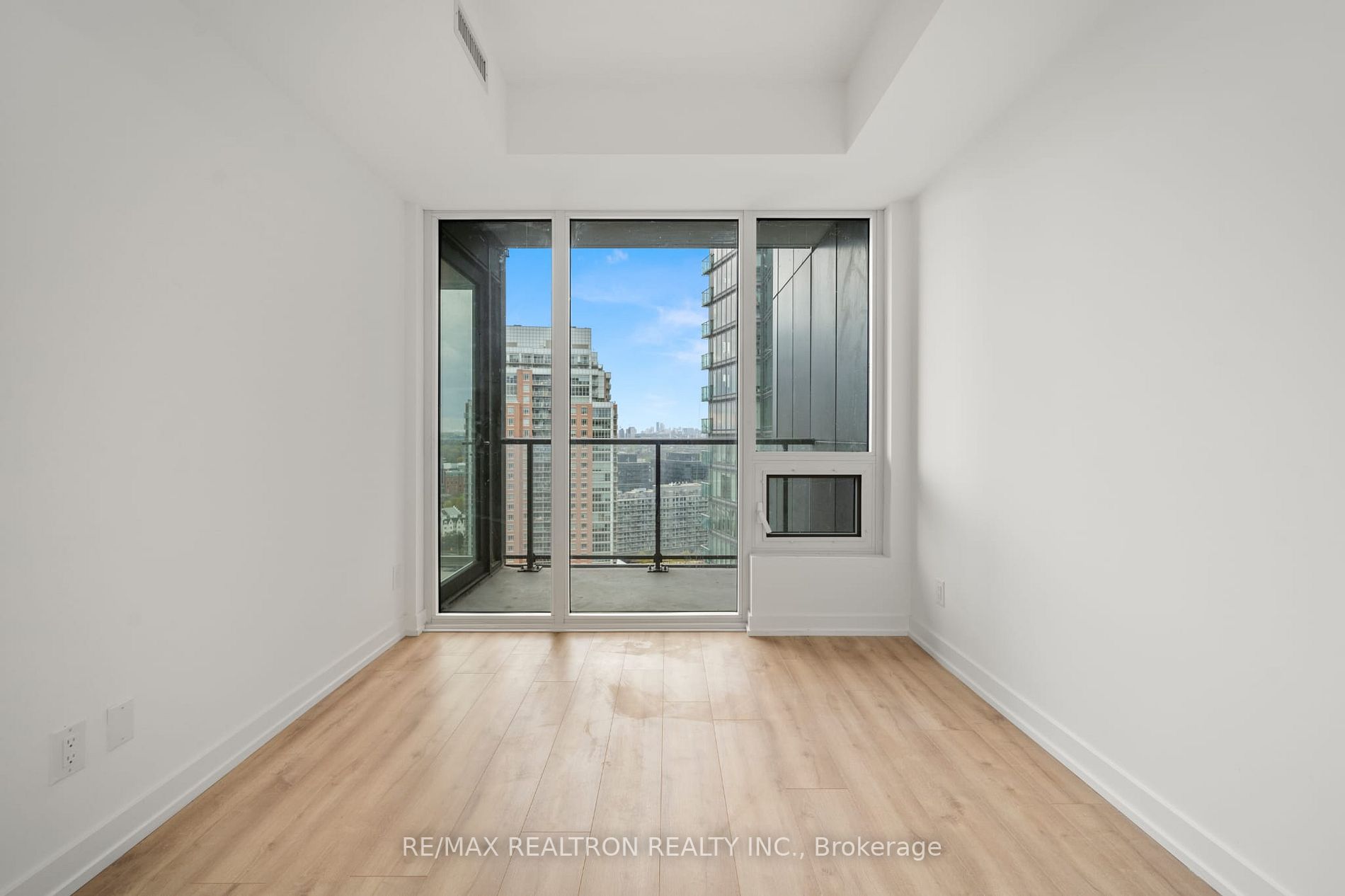 135 East Liberty St, #1905