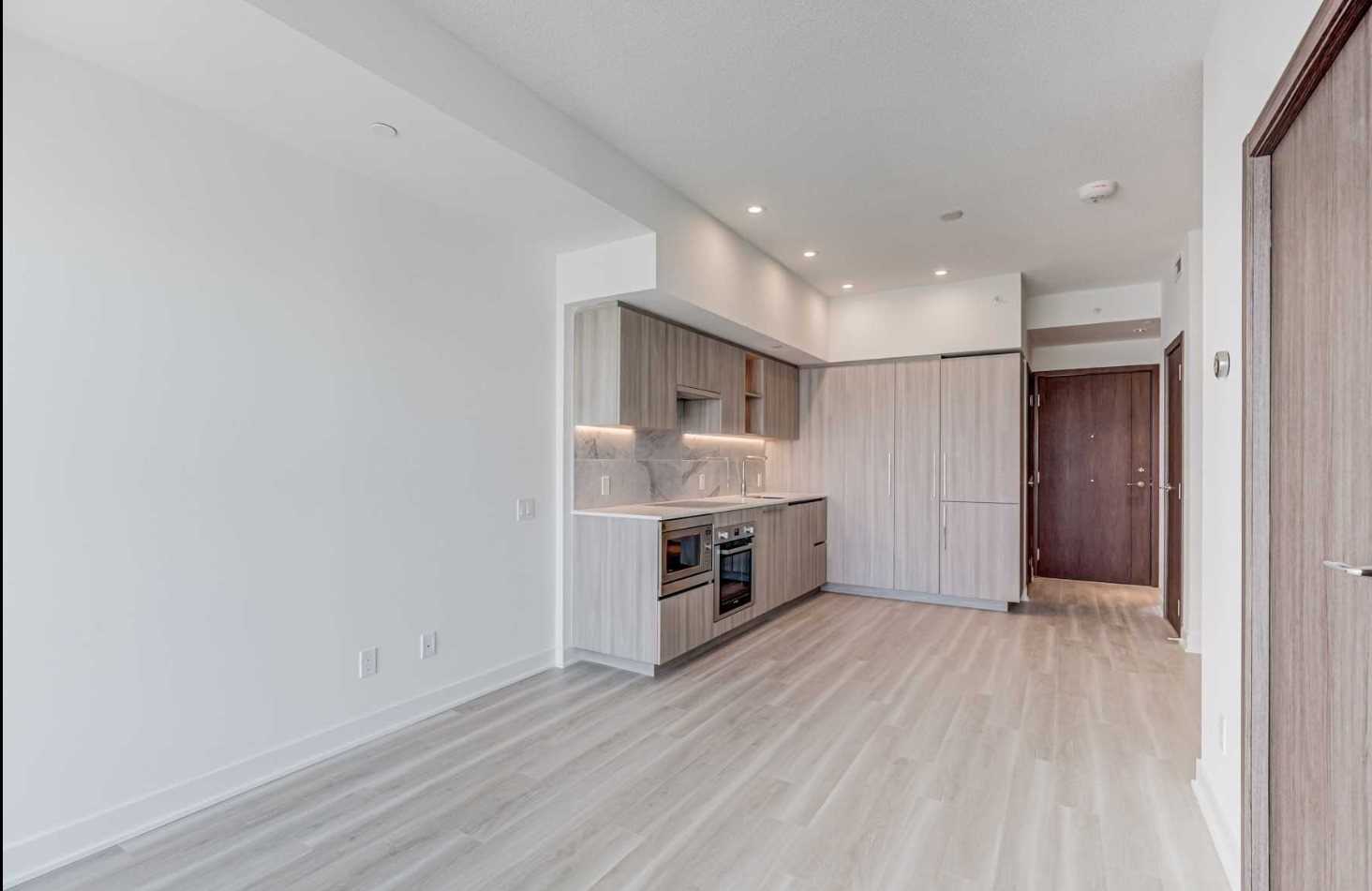 19 Bathurst St, #707