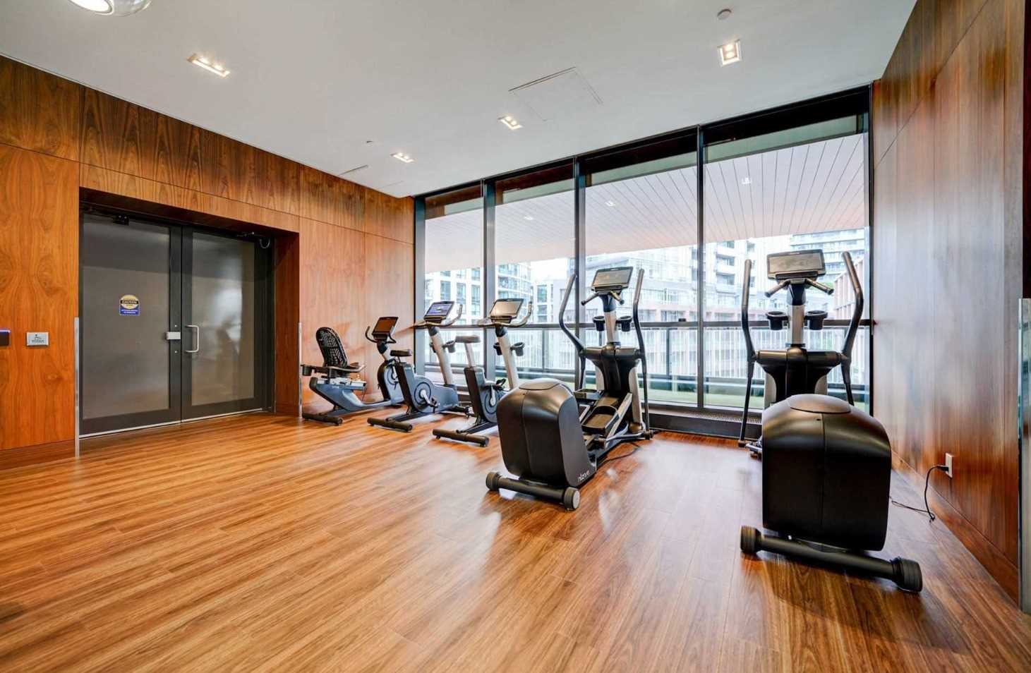 19 Bathurst St, #707