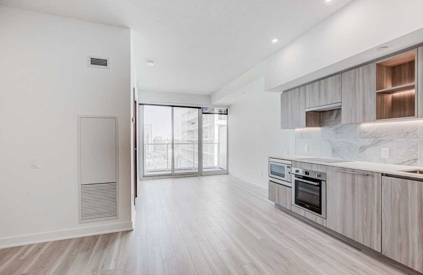 19 Bathurst St, #707
