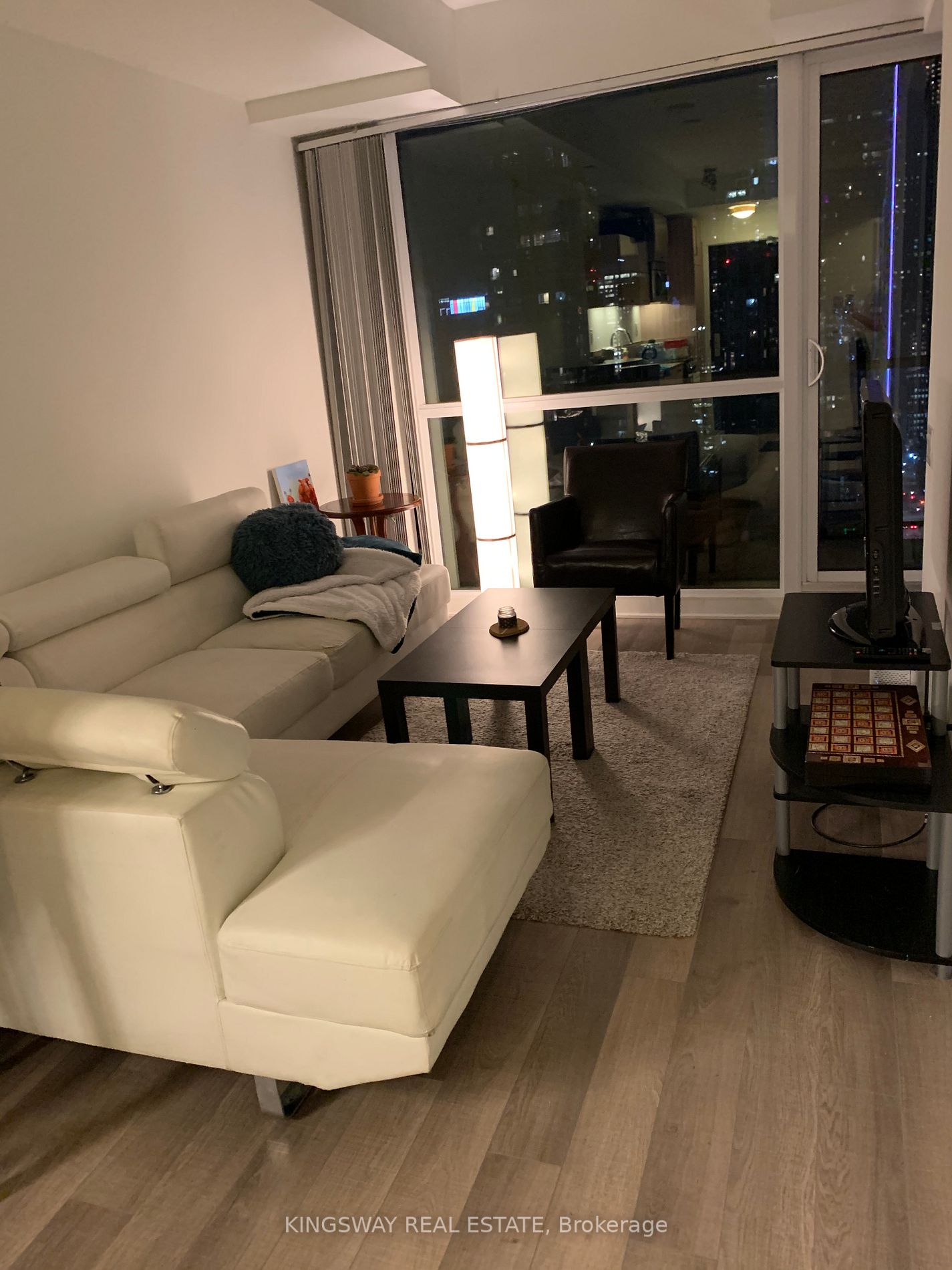 290 Adelaide St W, #3009