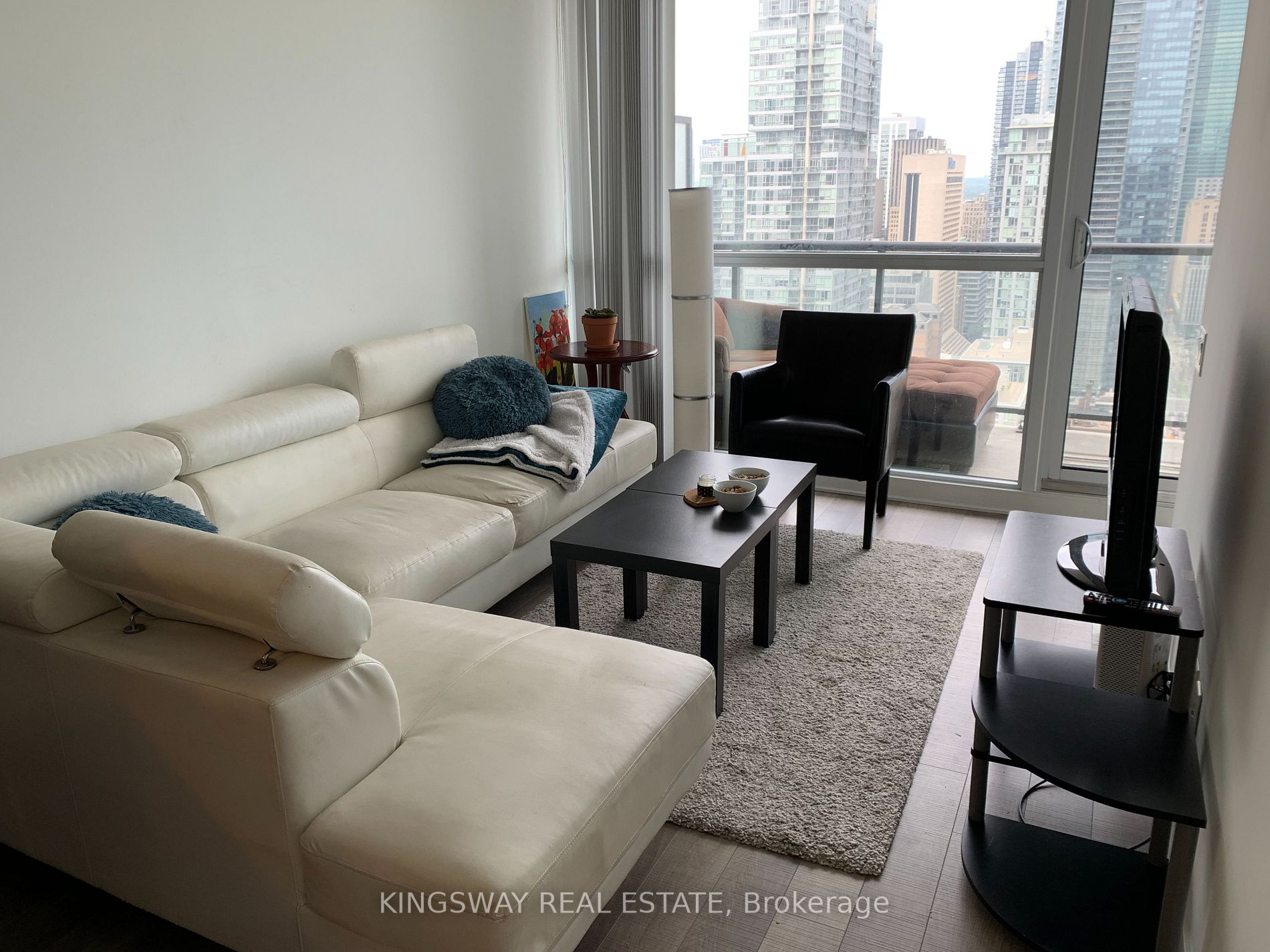 290 Adelaide St W, #3009
