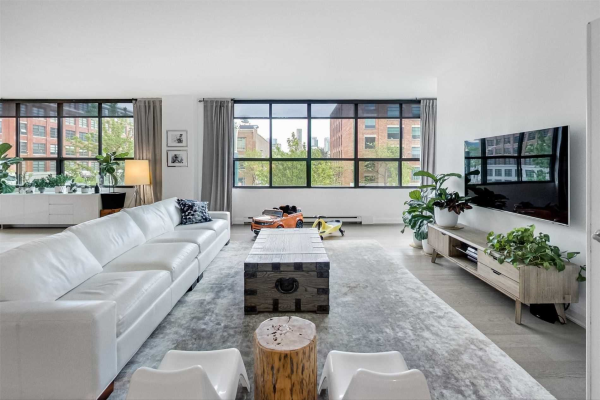 188 Spadina Ave, Toronto