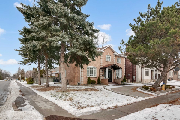 194 Holmes Ave, Toronto
