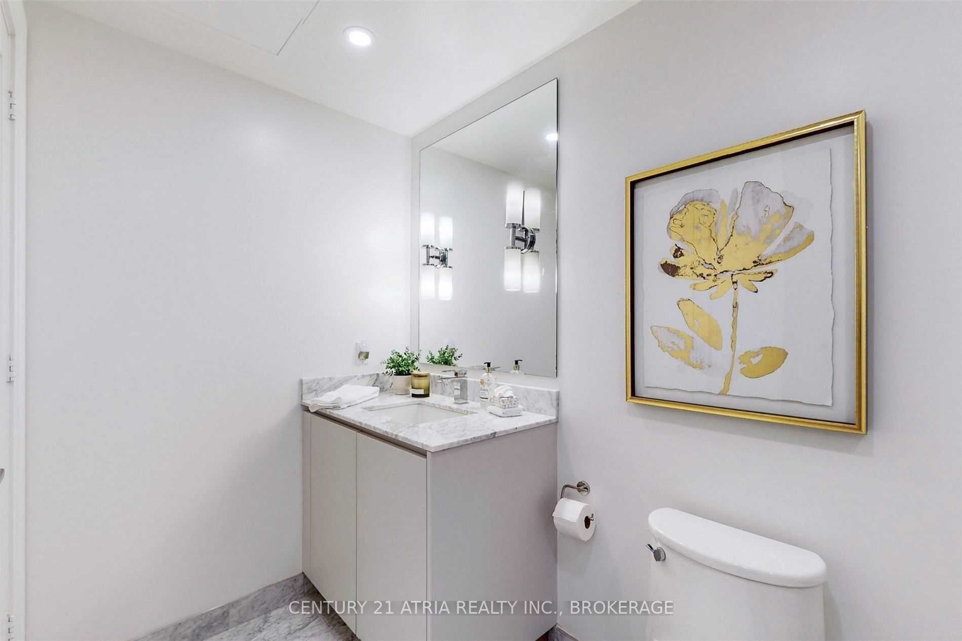128 Pears Ave, #305