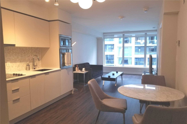 27 Bathurst St, Toronto