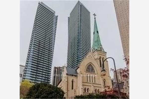 1080 Bay St, Toronto