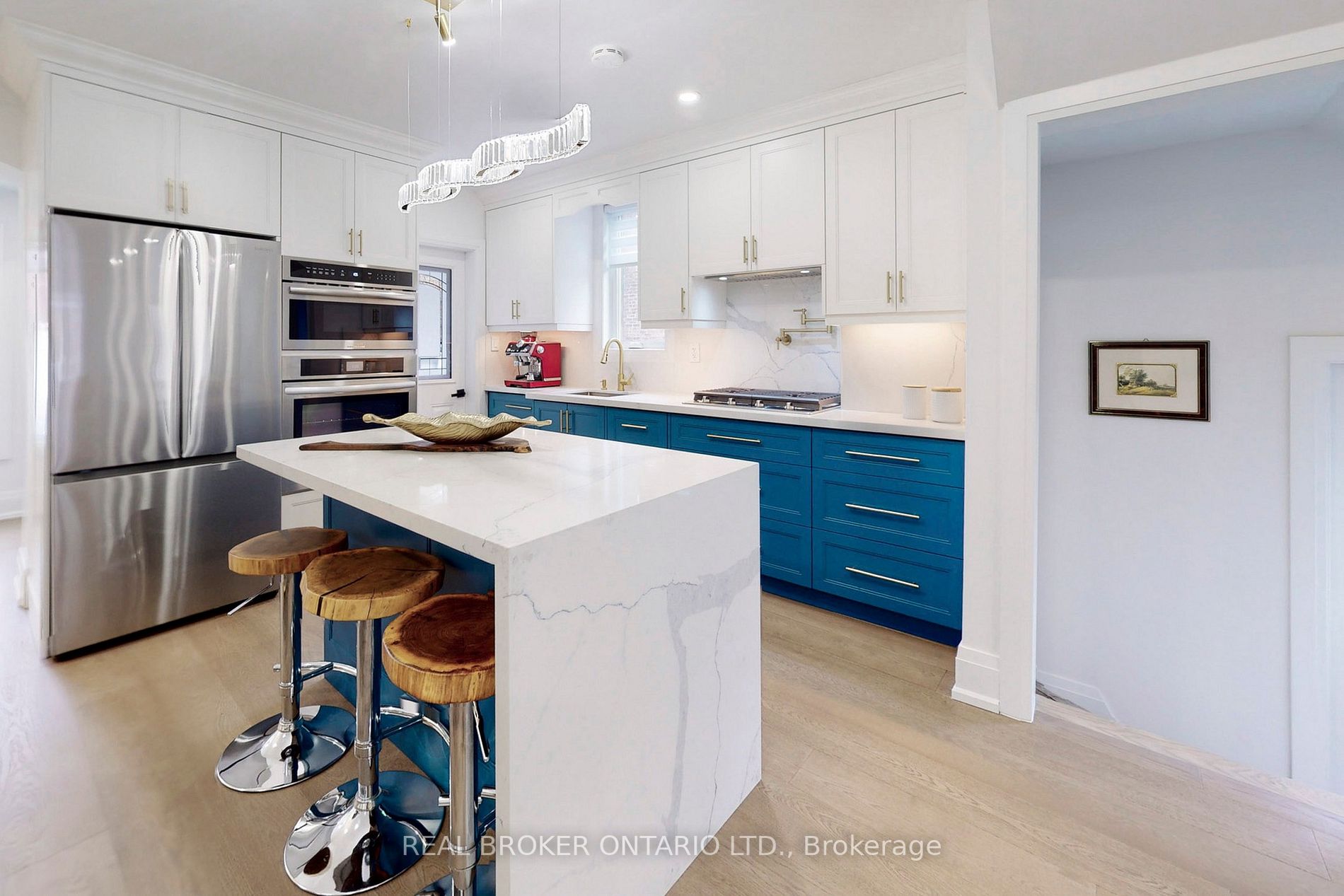 Listing C5938640 - Large Photo # 8