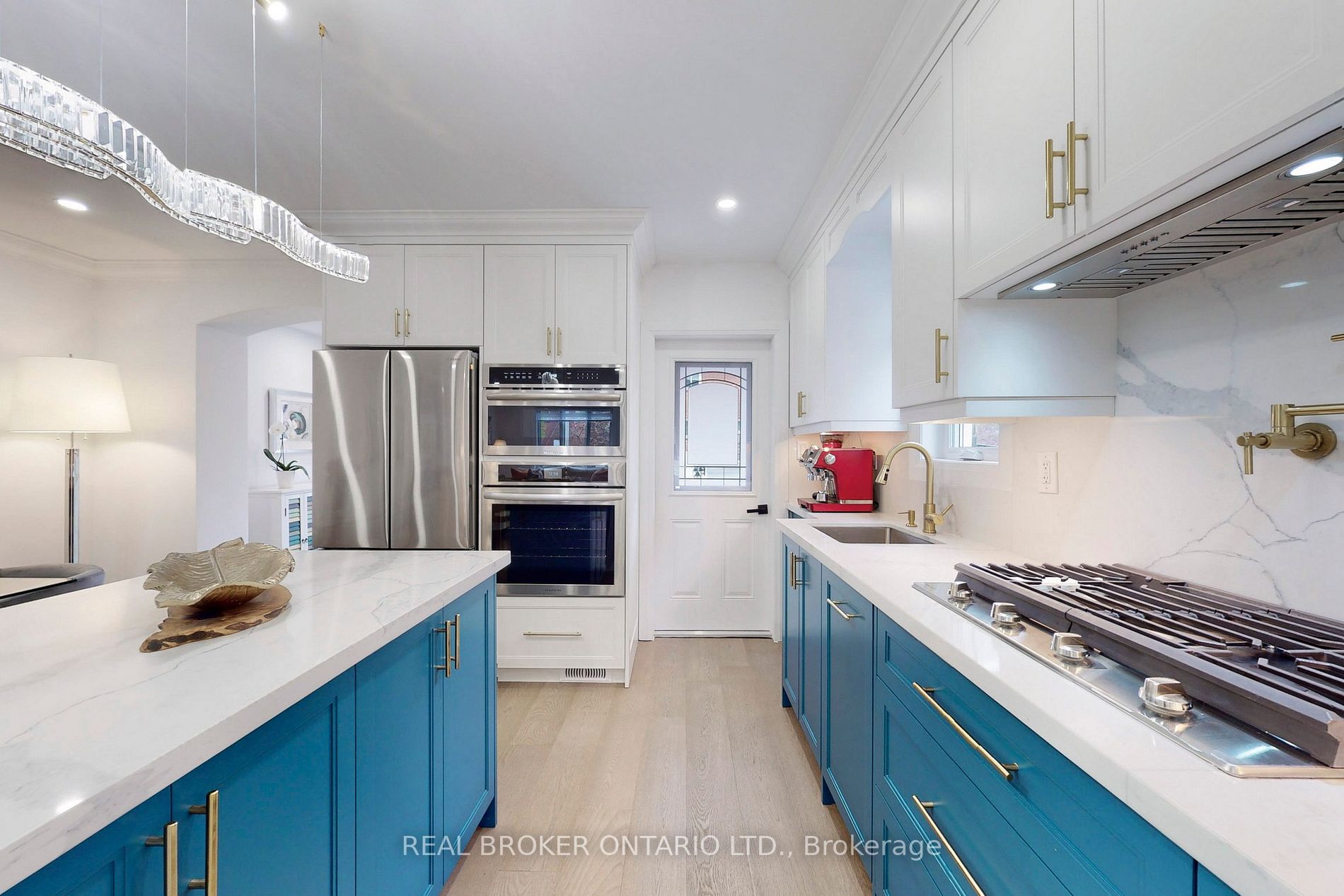 Listing C5938640 - Large Photo # 12