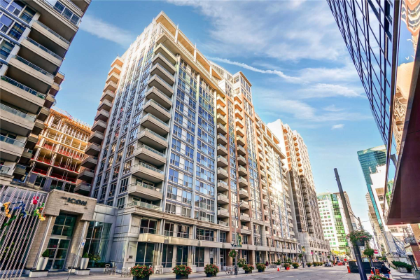 250 Wellington St W, Toronto