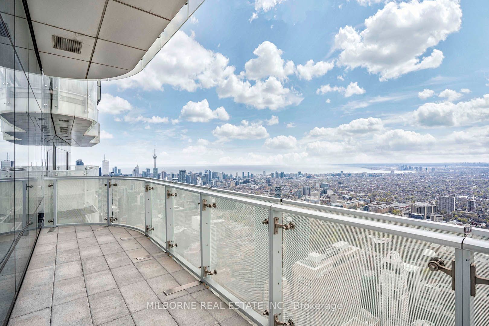 1 Bloor St E, #7504