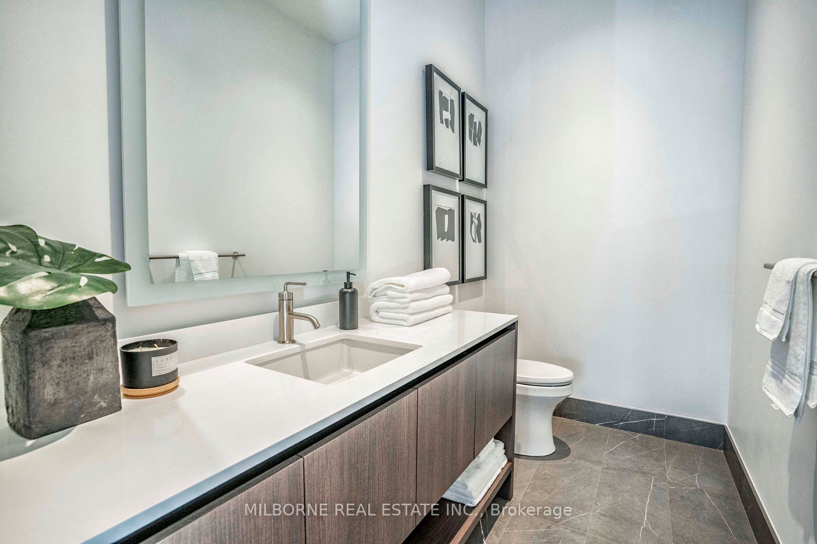 1 Bloor St E, #7504