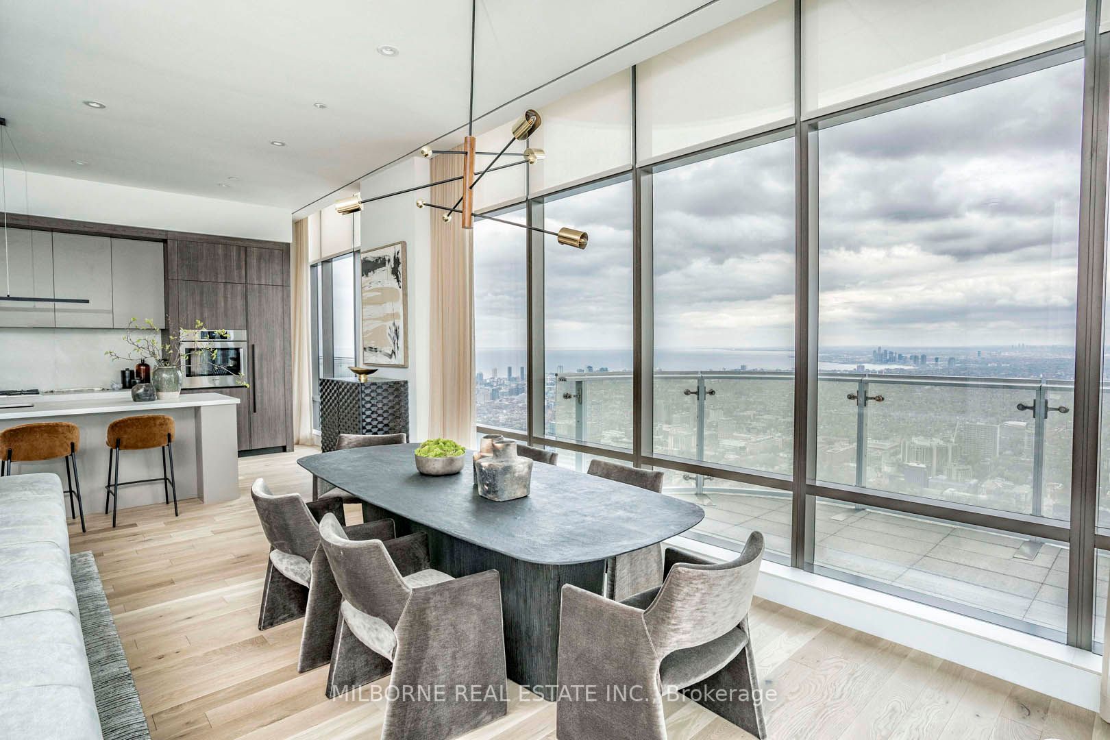 1 Bloor St E, #7504