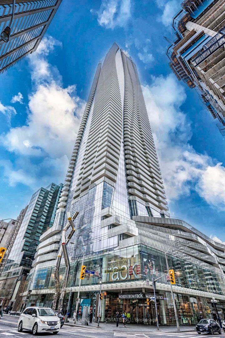 1 Bloor St E, #7504