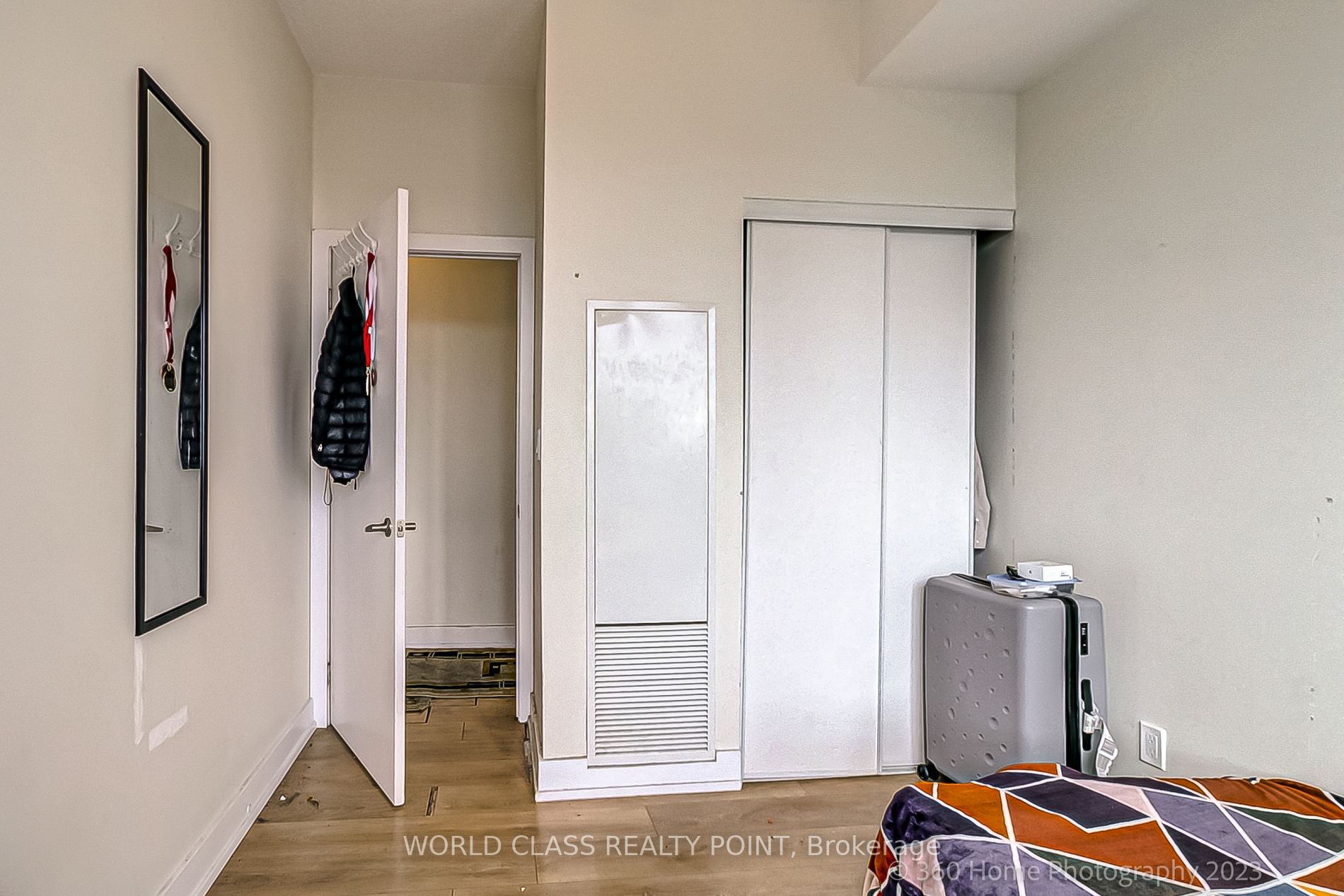150 Fairview Mall Dr E, #611