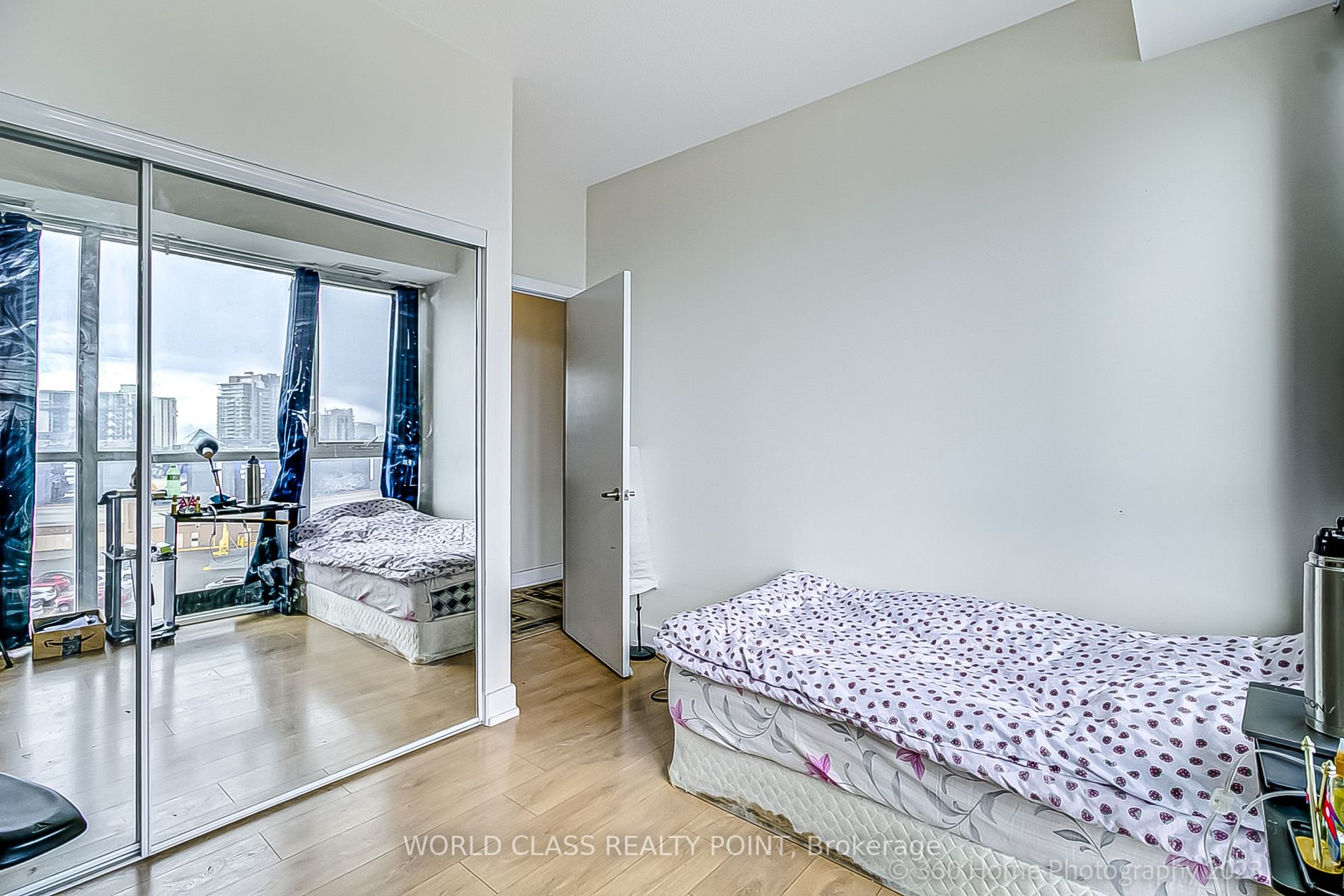 150 Fairview Mall Dr E, #611