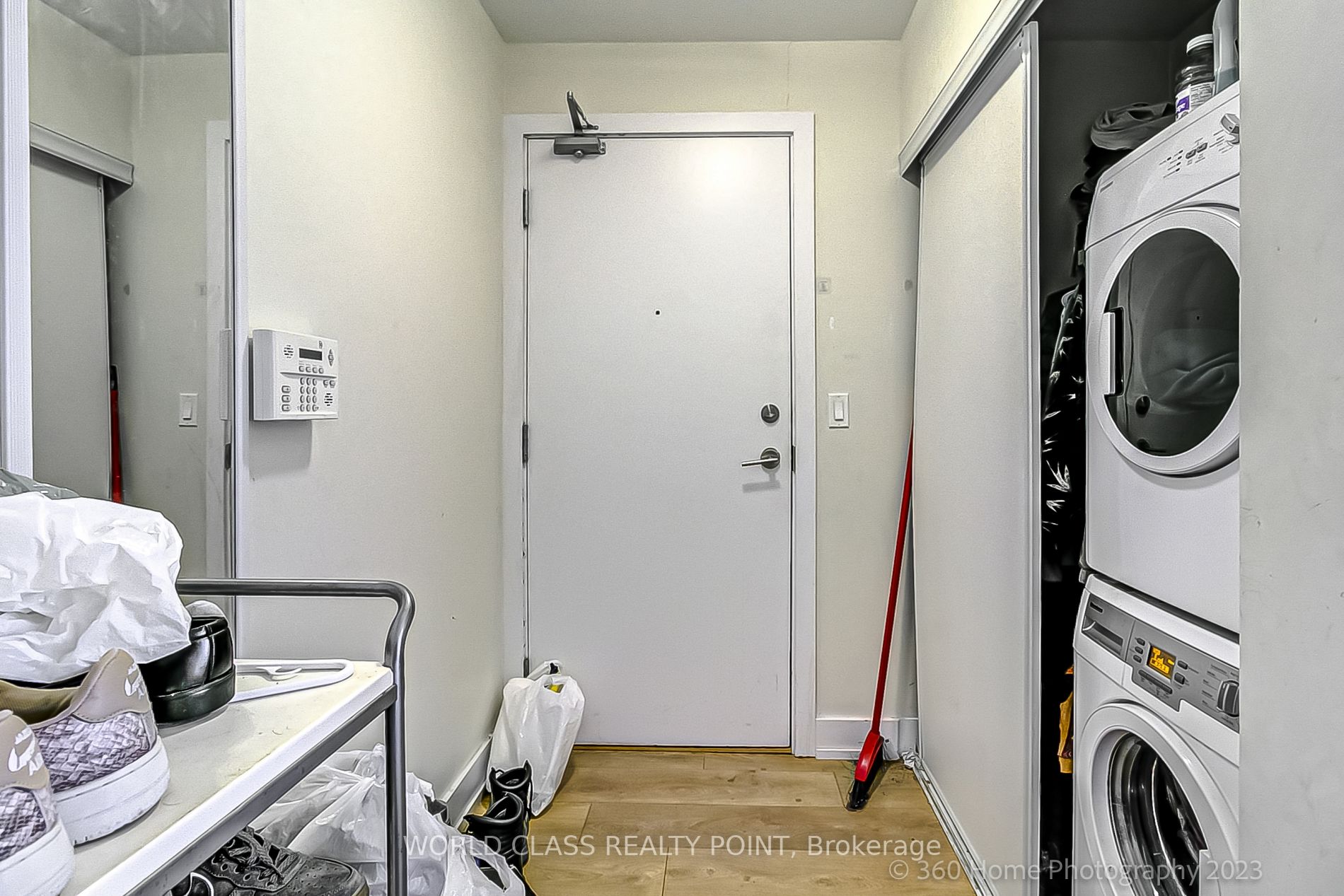150 Fairview Mall Dr E, #611