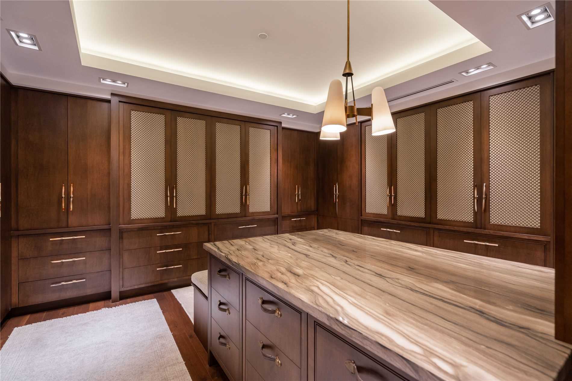 36 Hazelton Ave, #5B