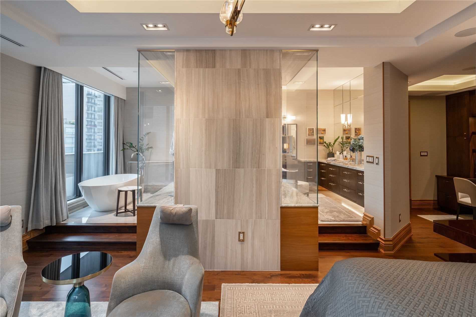 36 Hazelton Ave, #5B