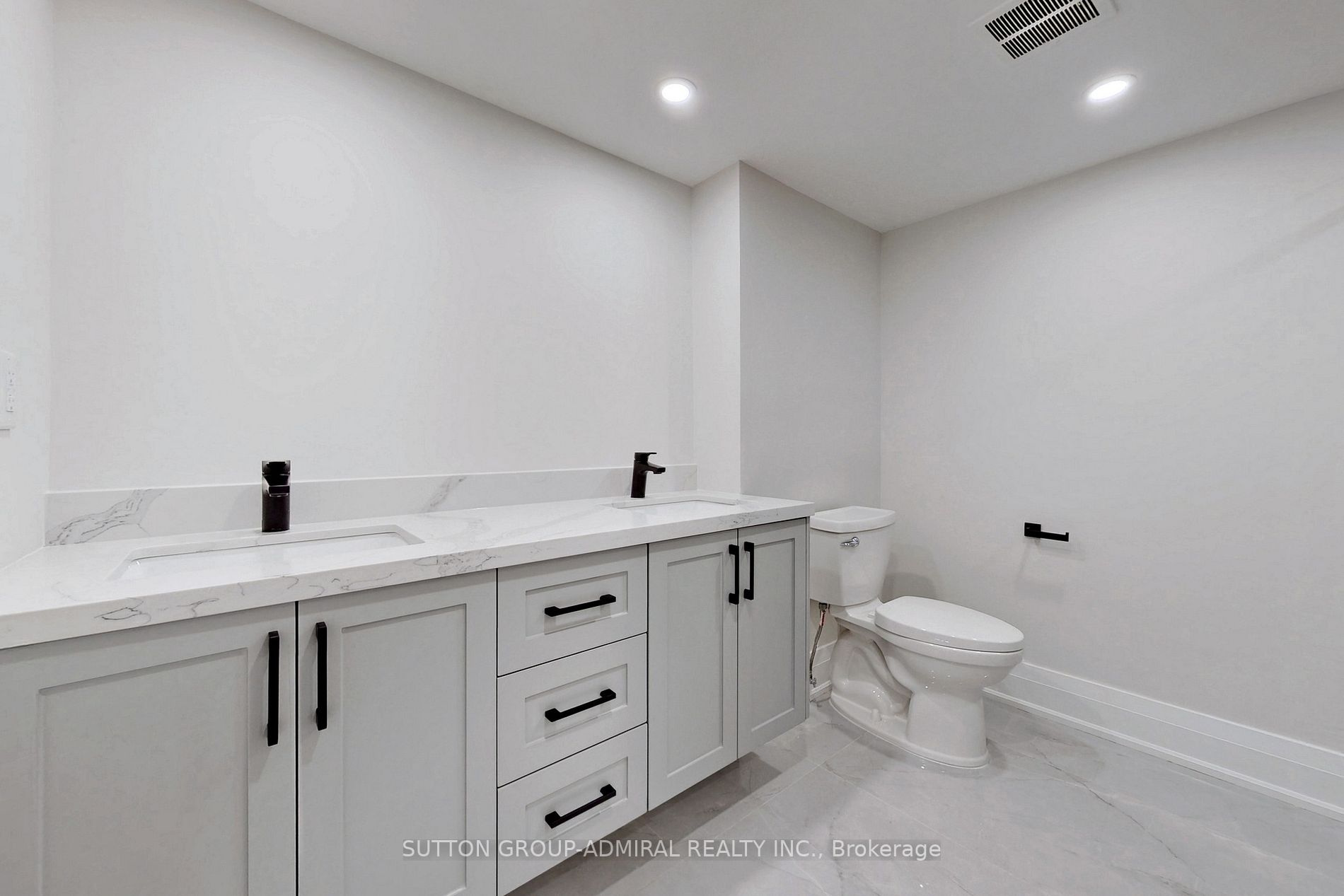 Listing C5940580 - Large Photo # 18