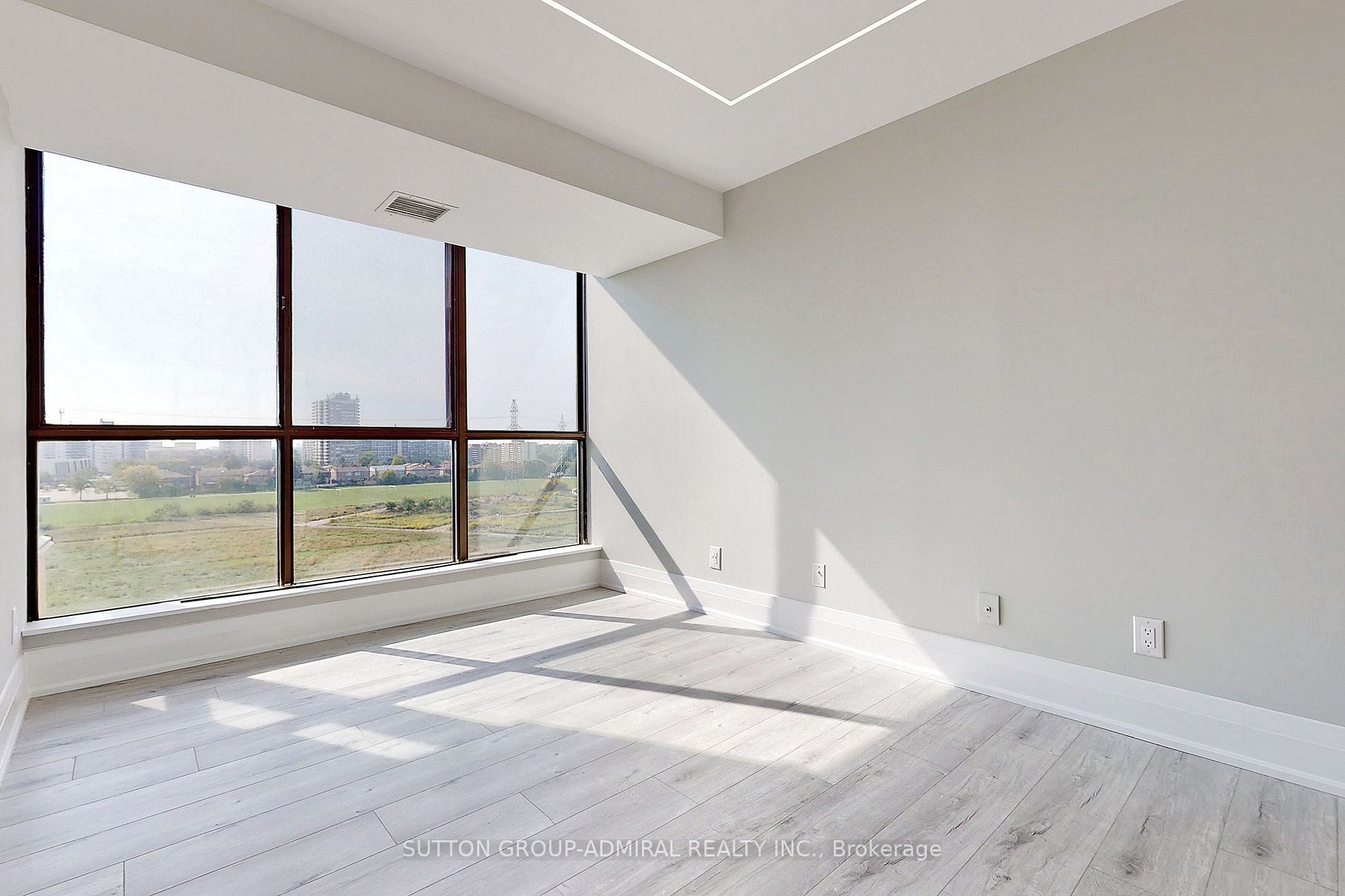 Listing C5940580 - Large Photo # 19
