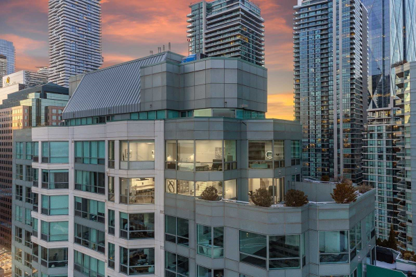 10 Queens Quay W, Toronto