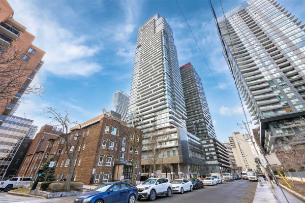 39 Roehampton Ave, Toronto