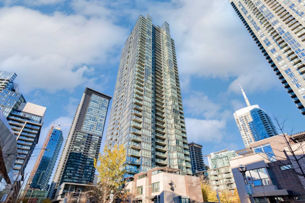 15 Fort York Blvd, Toronto