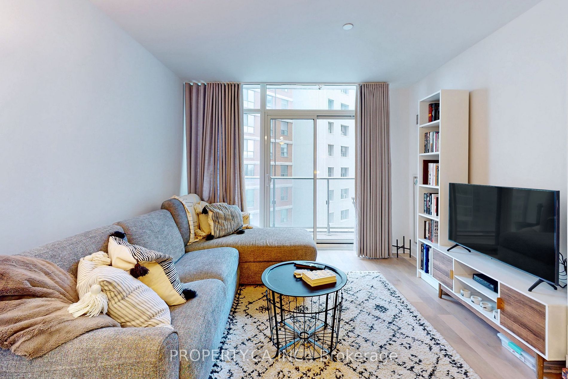 58 Orchard View Boulevard, #1006