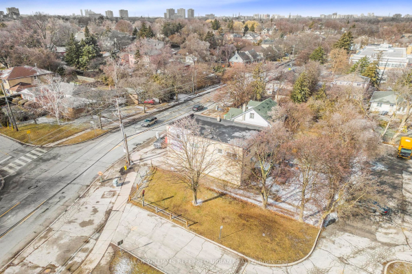 235 Senlac Rd, Toronto
