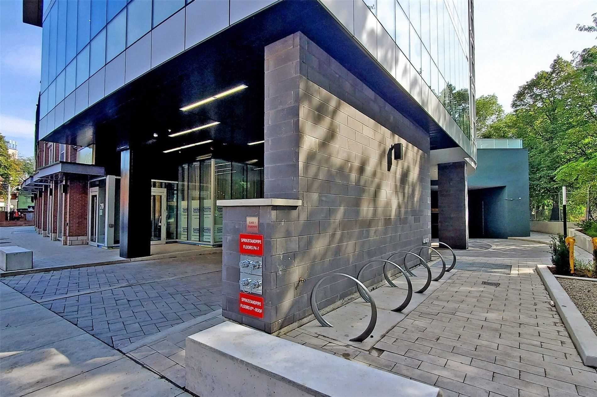 219 Dundas St E, #1709