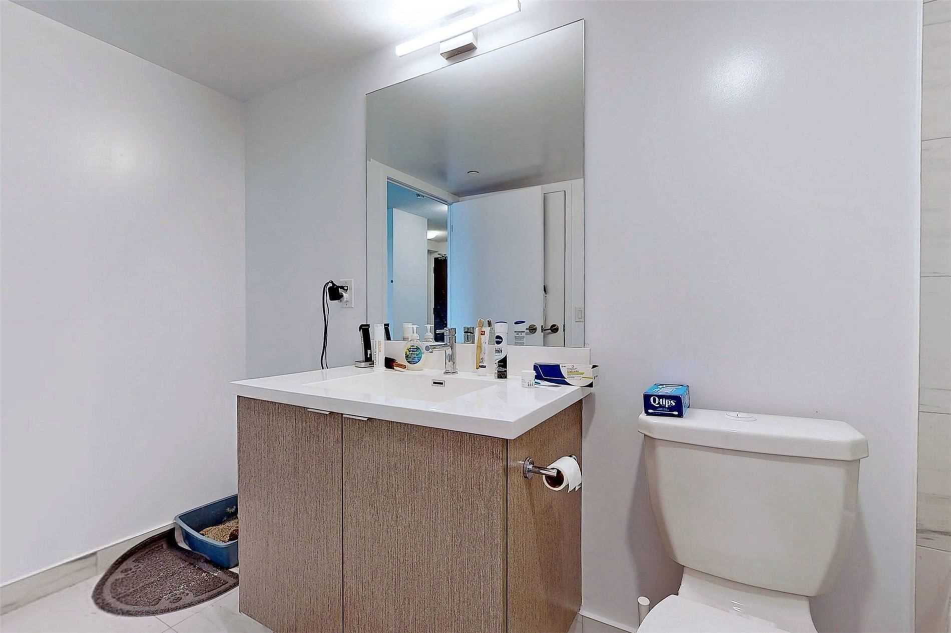 219 Dundas St E, #1709