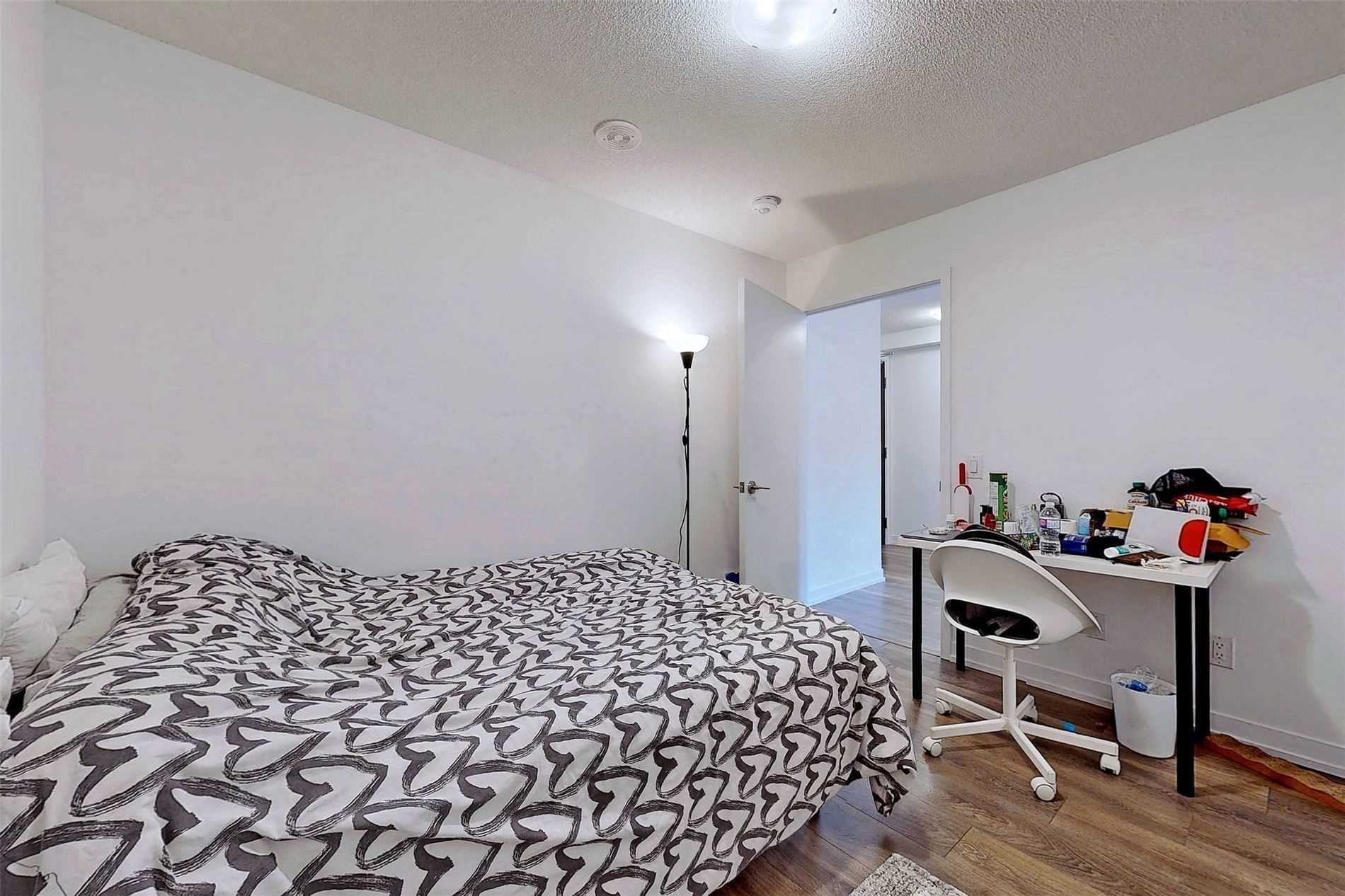219 Dundas St E, #1709