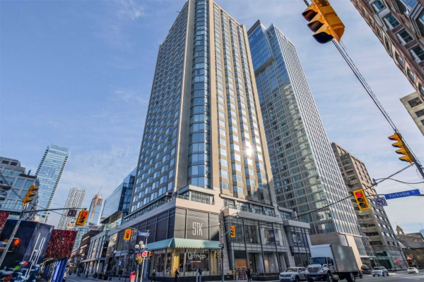155 Yorkville Ave, Toronto
