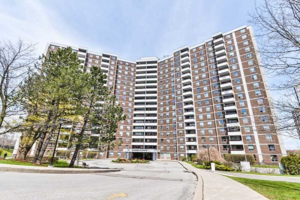 10 Edgecliff Gfwy, Toronto