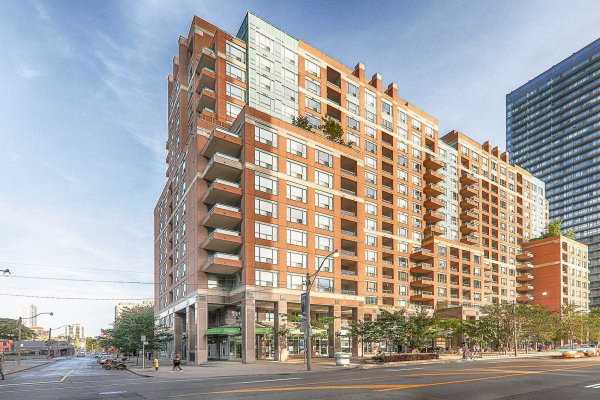 887 Bay St, Toronto