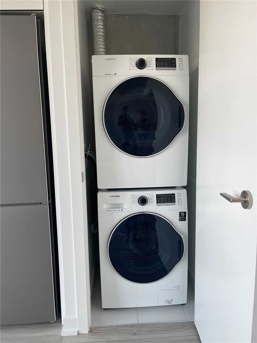 458 Richmond St W, #609