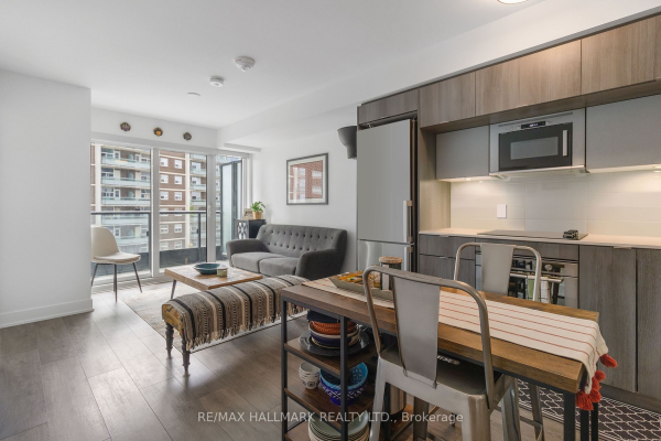585 Bloor St E, Toronto