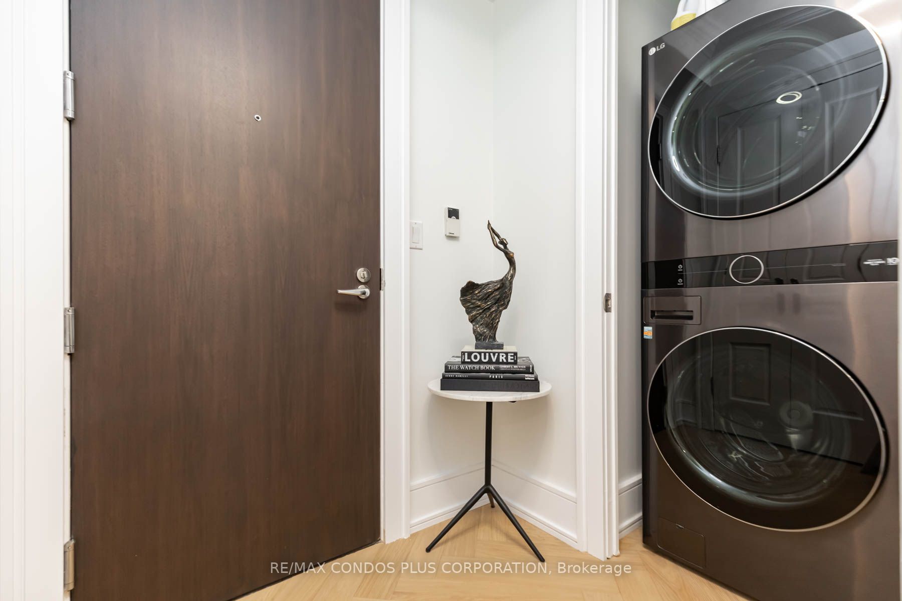10 Bellair St, #801