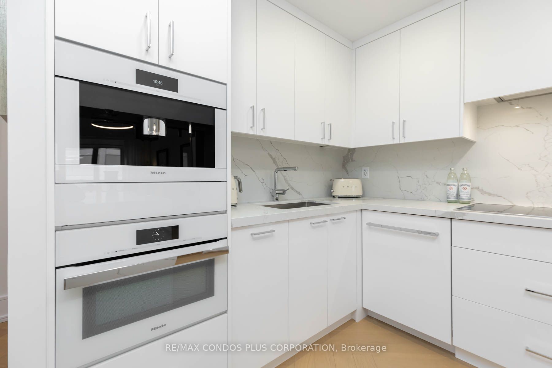 10 Bellair St, #801