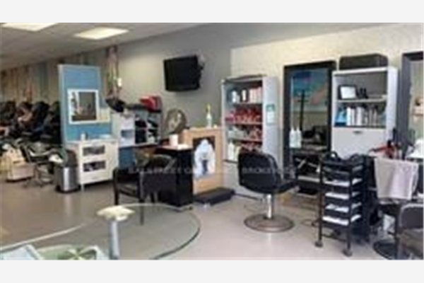 752 Mount Pleasant Rd, Toronto