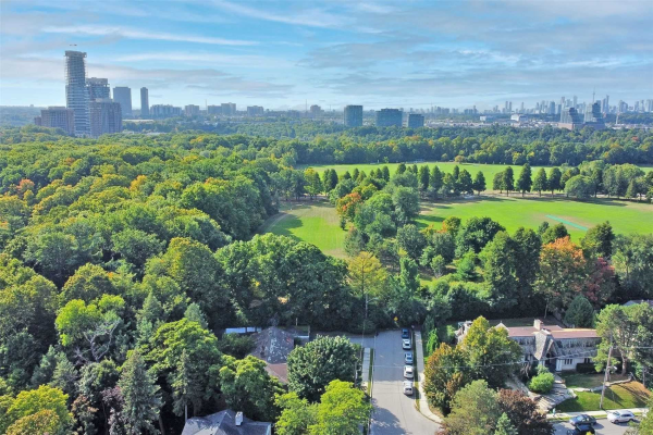 38 Salonica Rd, Toronto
