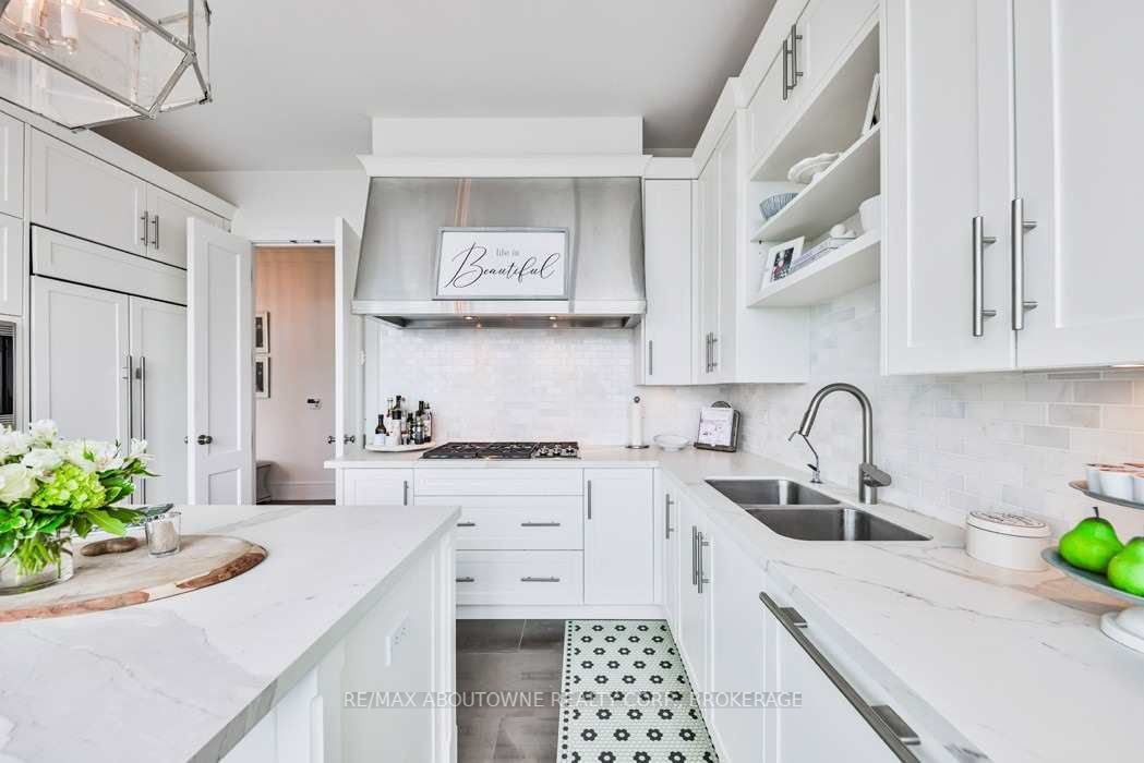 Listing C5948545 - Large Photo # 12